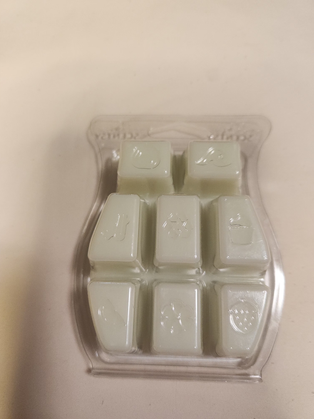 Scentsy Mistletoe Mint Wax Bar - Picture 2 of 2